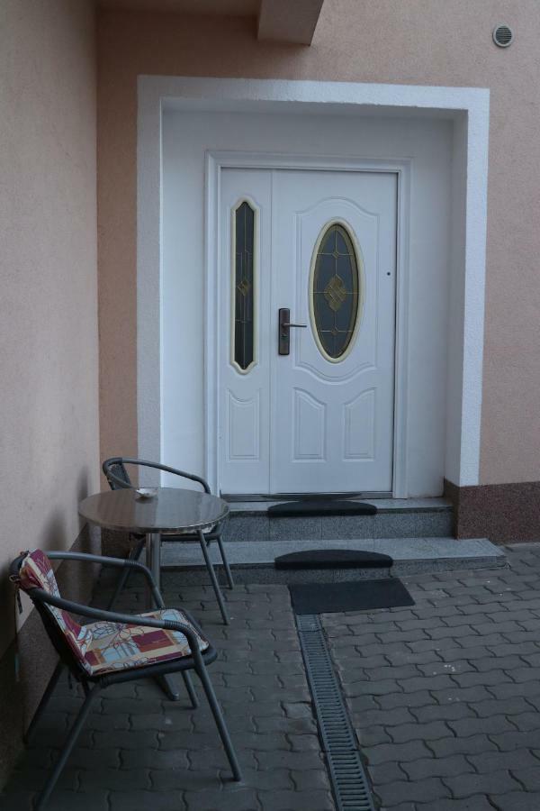 The Lakehouse Villa Neusiedl Am See Wienerstrasse 8 Zewnętrze zdjęcie