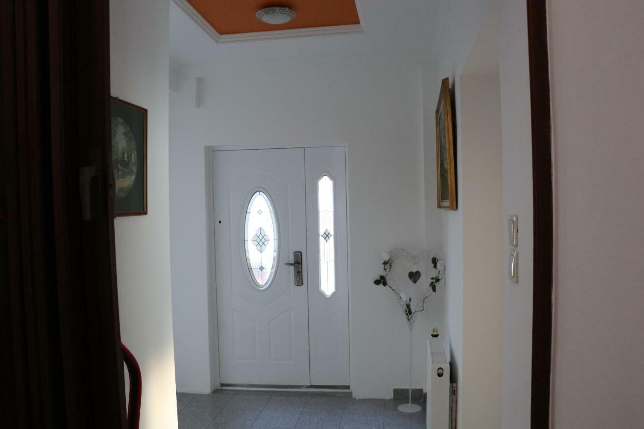 The Lakehouse Villa Neusiedl Am See Wienerstrasse 8 Zewnętrze zdjęcie